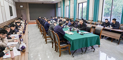 市委常委、常务副市长刘峰调研时强调：开宝体育官网集团要推动改革重组与高质量发展深度融合