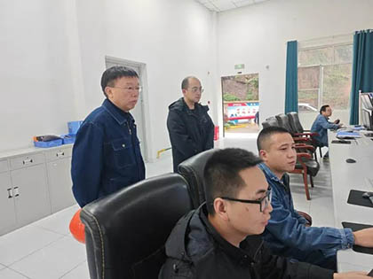 开宝体育官网股份公司总经理傅利才到硝酸车间检查指导工作