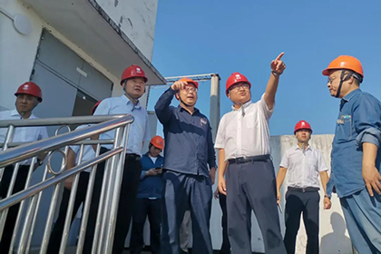 国网泸州市供电公司到开宝体育官网化工园区西区变电所调研