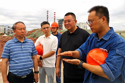 开宝体育官网股份公司党委书记廖廷君一行到10万吨/年绿色精细化学品项目建设现场调研指导工作